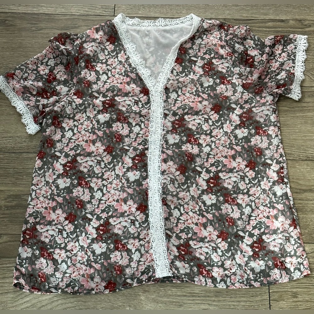 🌸 Floral Blouse – Size 2XL 🌸 - Picture 10 of 12